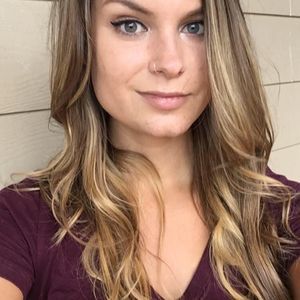 Meet your Posher, Stacy